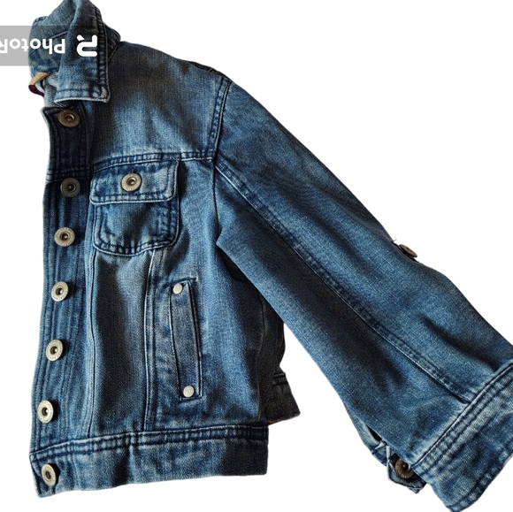 Short jeans jacket size medium - Picture 2 of 5